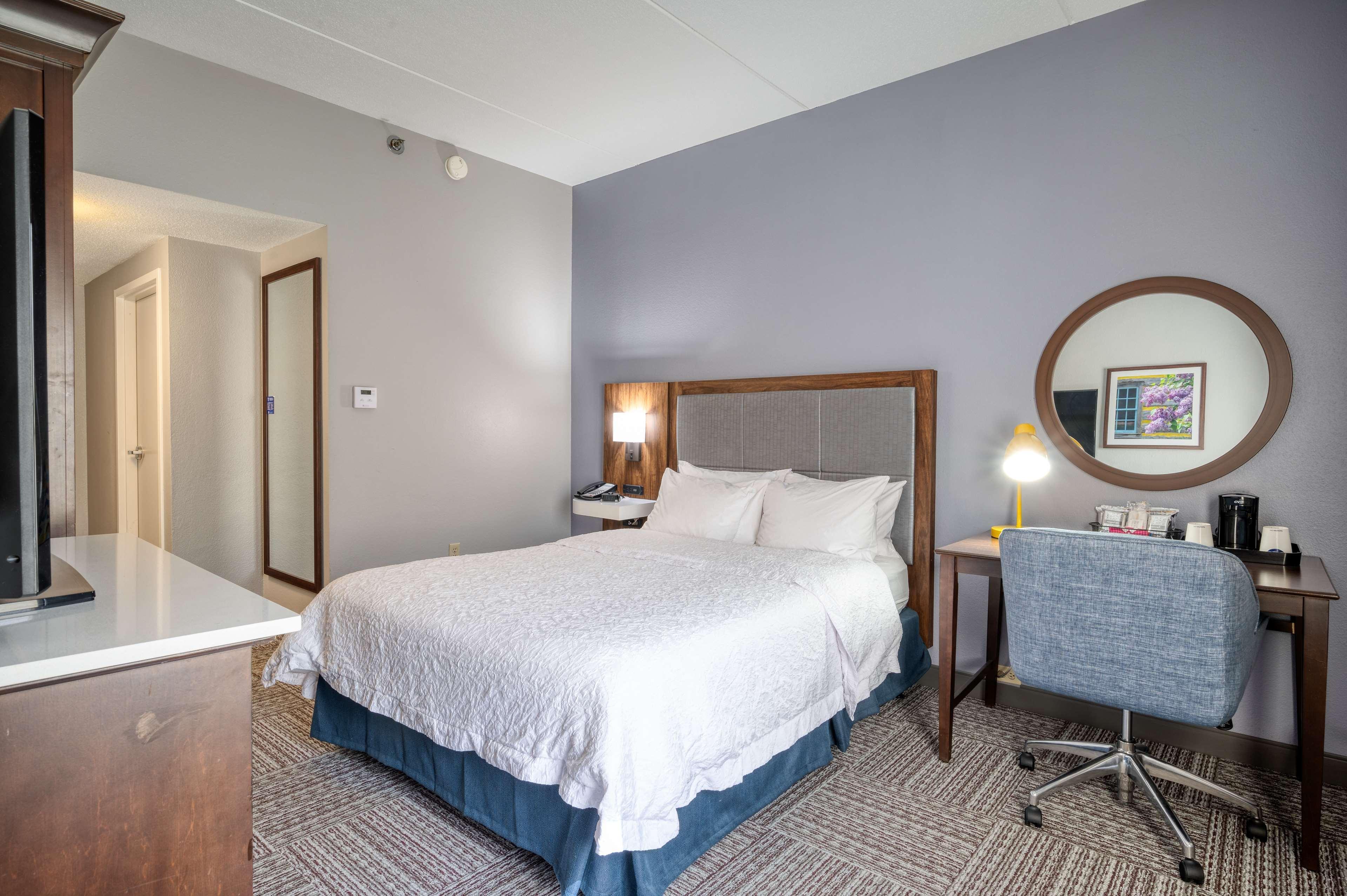 Hampton Inn Джейнсвил Екстериор снимка